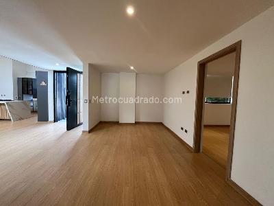Casa de 5 alcobas en venta en Envigado, Envigado, 1156 m² · foto 5 de 20
