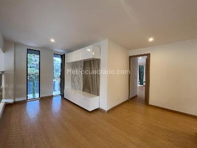 Casa de 5 alcobas en venta en Envigado, Envigado, 1156 m² · foto 6 de 20