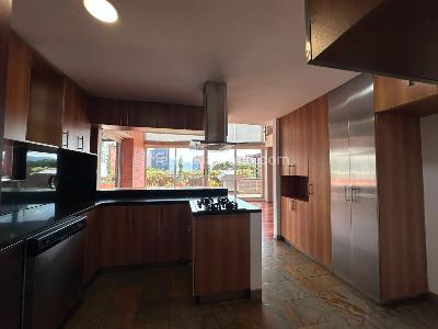 Apartamento de 4 alcobas en arriendo en El Poblado, Medellín, 180 m² · foto 6 de 20
