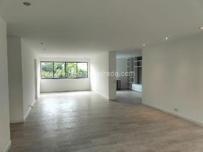 Apartamento de 3 alcobas en venta en El Poblado, Medellín, 192 m² · foto 2 de 19
