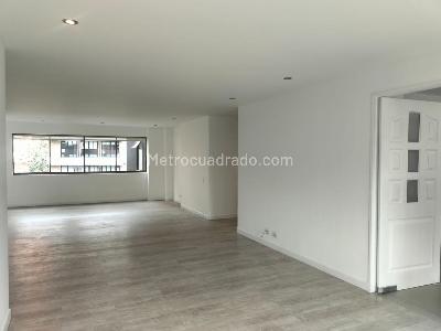 Apartamento de 3 alcobas en venta en El Poblado, Medellín, 192 m² · foto 3 de 19