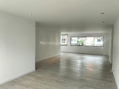 Apartamento de 3 alcobas en venta en El Poblado, Medellín, 192 m² · foto 4 de 19