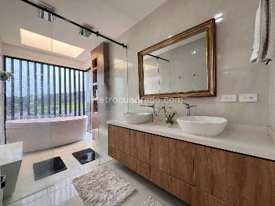 Casa de 3 alcobas en venta en Envigado, Envigado, 1414 m² · foto 13 de 18