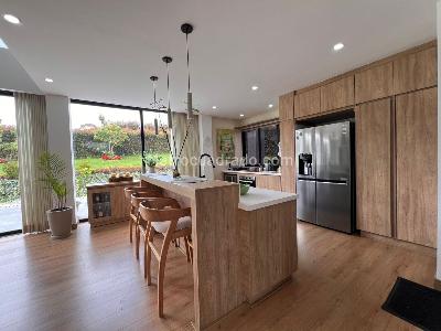 Casa de 3 alcobas en venta en Envigado, Envigado, 1414 m² · foto 5 de 18