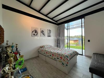 Casa de 3 alcobas en venta en Envigado, Envigado, 1577 m² · foto 11 de 20
