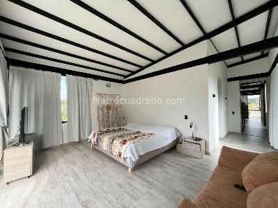 Casa de 3 alcobas en venta en Envigado, Envigado, 1577 m² · foto 14 de 20