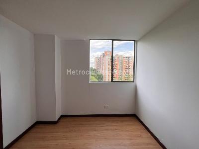 Apartamento de 3 alcobas en venta en El Poblado, Medellín, 92 m² · foto 11 de 14