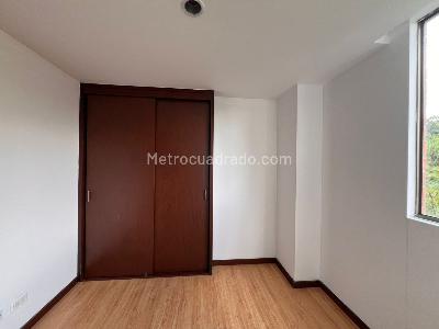 Apartamento de 3 alcobas en venta en El Poblado, Medellín, 92 m² · foto 12 de 14