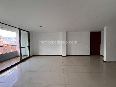Apartamento de 3 alcobas en venta en El Poblado, Medellín, 92 m² · foto 2 de 14