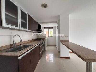 Apartamento de 3 alcobas en venta en El Poblado, Medellín, 92 m² · foto 5 de 14