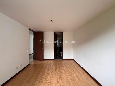Apartamento de 3 alcobas en venta en El Poblado, Medellín, 92 m² · foto 8 de 14