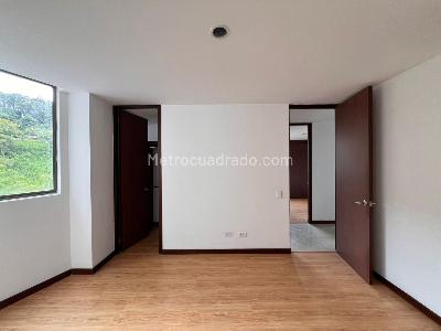 Apartamento de 3 alcobas en venta en El Poblado, Medellín, 92 m² · foto 9 de 14
