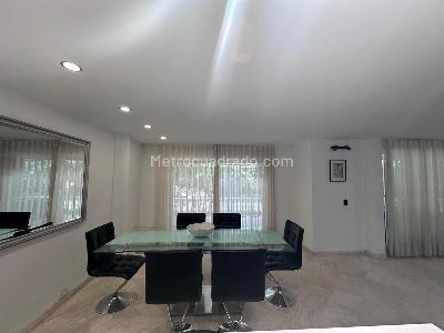Casa en arriendo en El Poblado, Medellín · foto 3 de 20