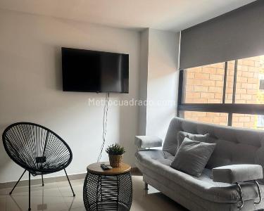 Apartamento de 2 alcobas en arriendo en Sabaneta, Sabaneta, 52 m² · foto 2 de 10