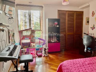 Apartamento de 4 alcobas en venta en El Poblado, Medellín, 240 m² · foto 9 de 18