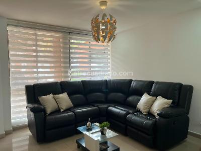 Casa en arriendo en El Poblado, Medellín · foto 2 de 14