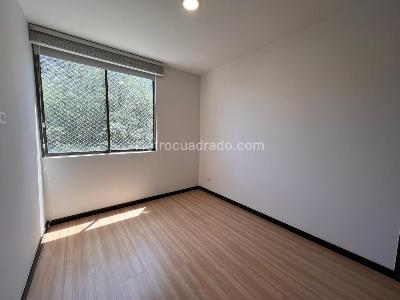 Apartamento de 3 alcobas en arriendo en Altos Del Poblado, Medellín, 80 m² · foto 10 de 14