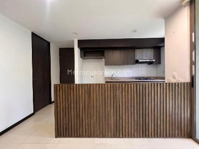 Apartamento de 3 alcobas en arriendo en Altos Del Poblado, Medellín, 80 m² · foto 6 de 14