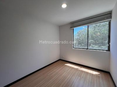Apartamento de 3 alcobas en arriendo en Altos Del Poblado, Medellín, 80 m² · foto 8 de 14
