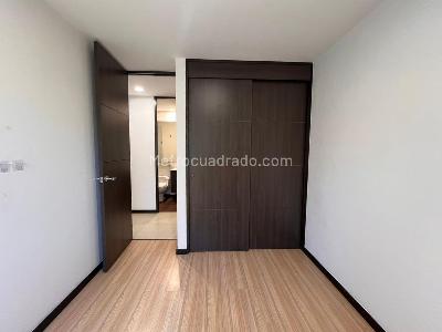 Apartamento de 3 alcobas en arriendo en Altos Del Poblado, Medellín, 80 m² · foto 9 de 14