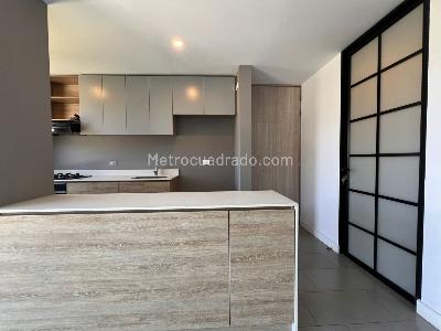 Apartamento de 2 alcobas en arriendo en El Poblado, Medellín, 68 m² · foto 6 de 12
