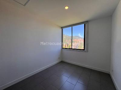 Apartamento de 2 alcobas en arriendo en El Poblado, Medellín, 68 m² · foto 7 de 12