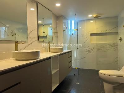 Apartamento de 3 alcobas en venta en Los Balsos, Medellín, 230 m² · foto 17 de 20