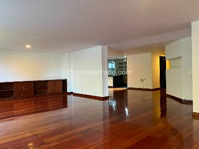 Apartamento de 3 alcobas en venta en Los Balsos, Medellín, 230 m² · foto 4 de 20