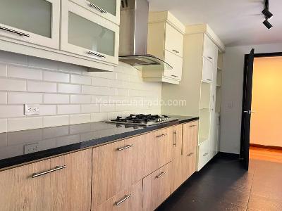 Apartamento de 3 alcobas en venta en Los Balsos, Medellín, 230 m² · foto 8 de 20