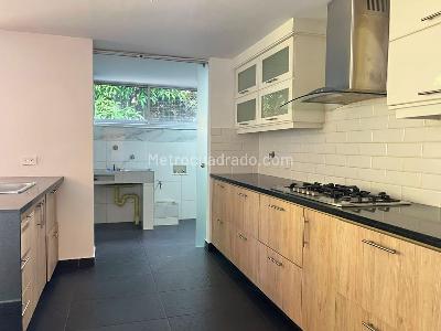 Apartamento de 3 alcobas en venta en Los Balsos, Medellín, 230 m² · foto 9 de 20
