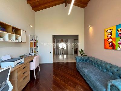 Casa en arriendo en El Poblado, Medellín · foto 8 de 20