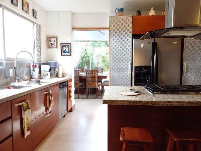 Casa de 4 alcobas en arriendo en Envigado, Envigado, 656 m² · foto 6 de 20