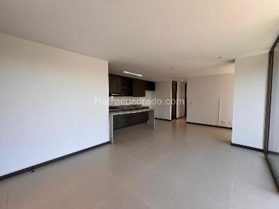 Apartamento de 2 alcobas en venta en El Poblado, Medellín, 82 m² · foto 3 de 12