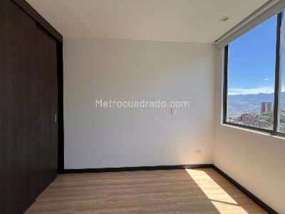 Apartamento de 2 alcobas en venta en El Poblado, Medellín, 82 m² · foto 7 de 12