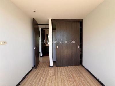 Apartamento de 2 alcobas en venta en El Poblado, Medellín, 82 m² · foto 8 de 12