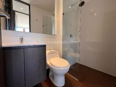 Apartamento de 2 alcobas en arriendo en El Poblado, Medellín, 67 m² · foto 10 de 10