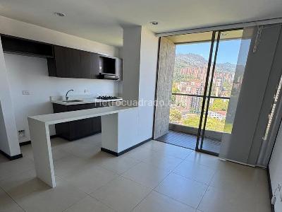Apartamento de 2 alcobas en arriendo en El Poblado, Medellín, 67 m² · foto 2 de 10