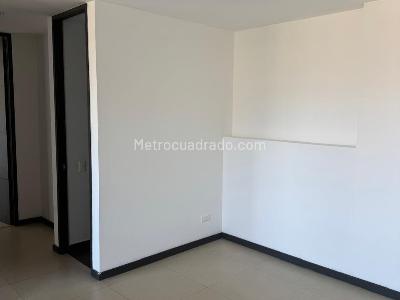 Apartamento de 2 alcobas en arriendo en El Poblado, Medellín, 67 m² · foto 3 de 10