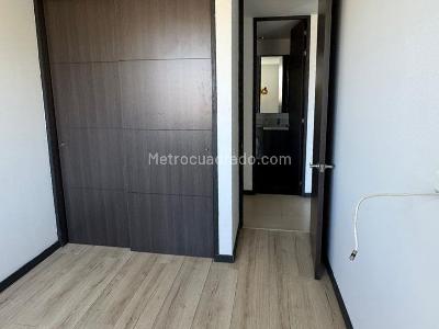 Apartamento de 2 alcobas en arriendo en El Poblado, Medellín, 67 m² · foto 7 de 10