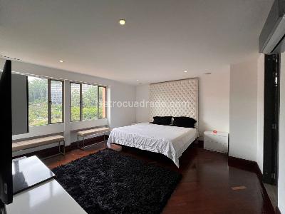 Apartamento de 3 alcobas en venta en El Poblado, Medellín, 304 m² · foto 11 de 15
