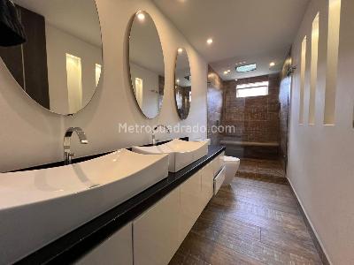 Apartamento de 3 alcobas en venta en El Poblado, Medellín, 304 m² · foto 14 de 15