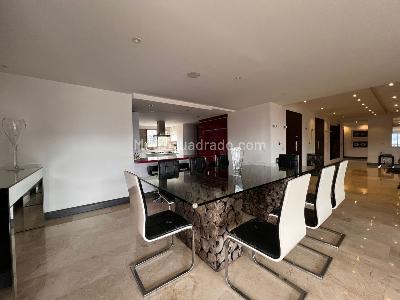 Apartamento de 3 alcobas en venta en El Poblado, Medellín, 304 m² · foto 4 de 15