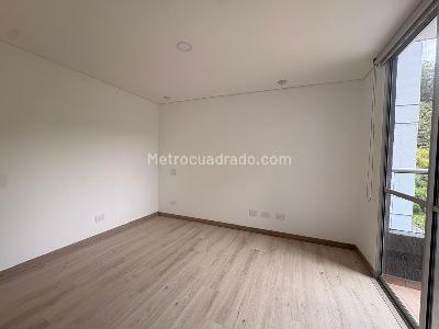 Apartamento de 2 alcobas en venta en Sabaneta, Sabaneta, 75 m² · foto 10 de 16