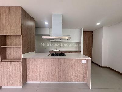 Apartamento de 2 alcobas en venta en Sabaneta, Sabaneta, 75 m² · foto 5 de 16