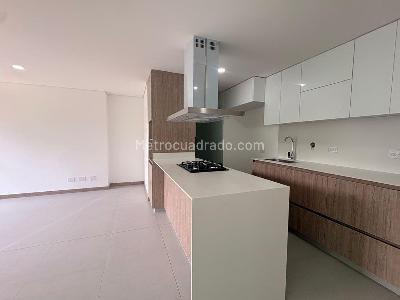 Apartamento de 2 alcobas en venta en Sabaneta, Sabaneta, 75 m² · foto 6 de 16