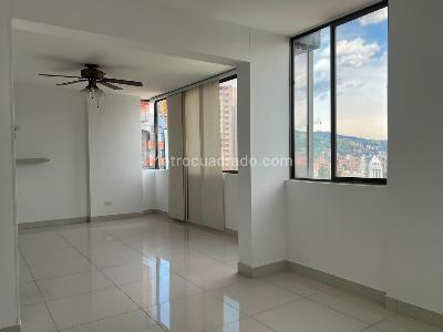 Apartamento de 4 alcobas en venta en El Poblado, Medellín, 160 m² · foto 2 de 18
