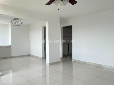 Apartamento de 4 alcobas en venta en El Poblado, Medellín, 160 m² · foto 4 de 18