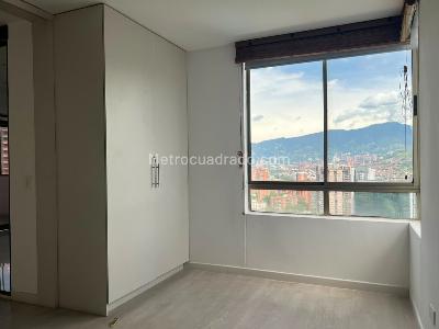 Apartamento de 4 alcobas en venta en El Poblado, Medellín, 160 m² · foto 9 de 18