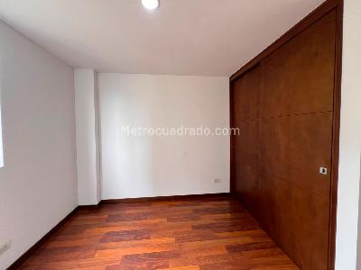 Apartamento de 3 alcobas en venta en El Poblado, Medellín, 124 m² · foto 10 de 17