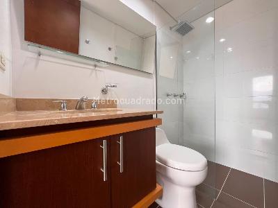 Apartamento de 3 alcobas en venta en El Poblado, Medellín, 124 m² · foto 15 de 17